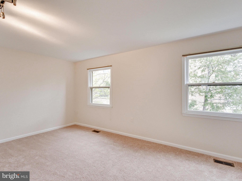 1104 Quincy Street - Photo 18