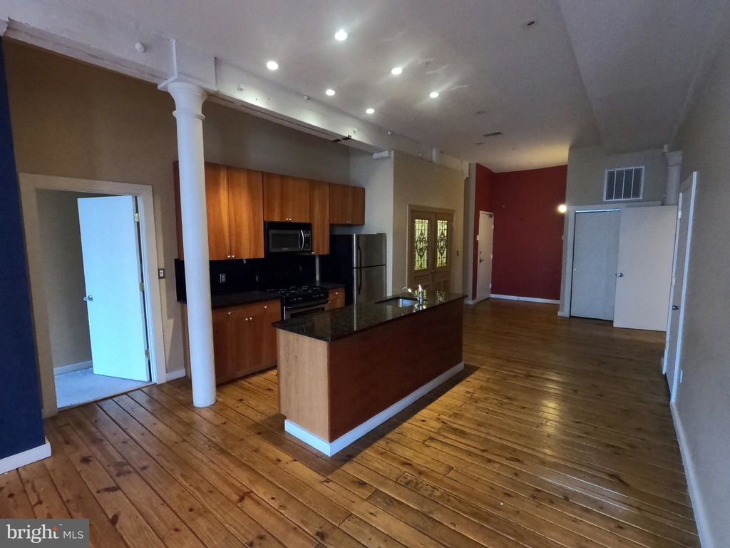 828 N Hancock Street - Photo 3