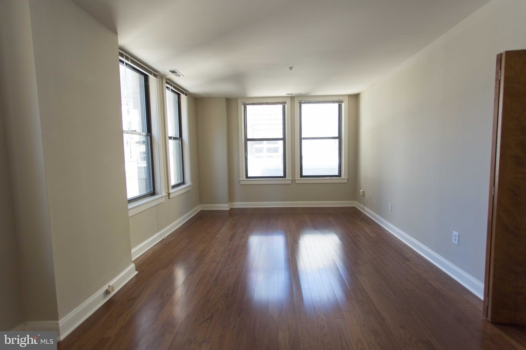 1411 Walnut Street - Photo 16