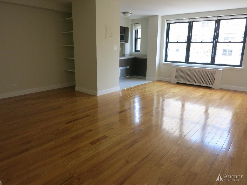 E 57th St. - Photo 3