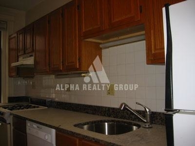 58 Queensberry St. - Photo 2