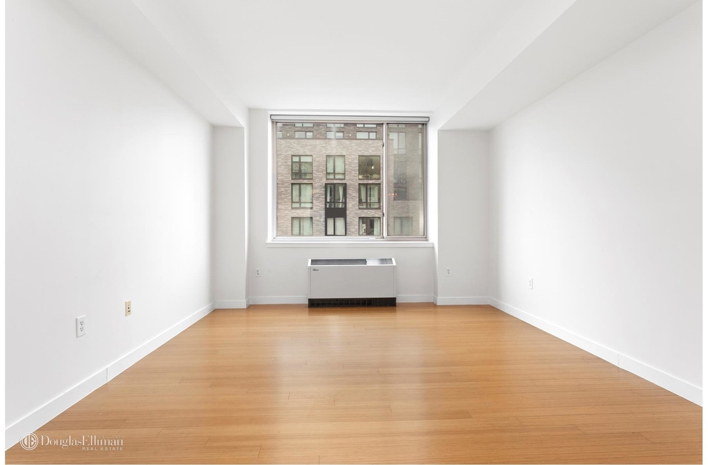 40 West 116th St - Photo 1