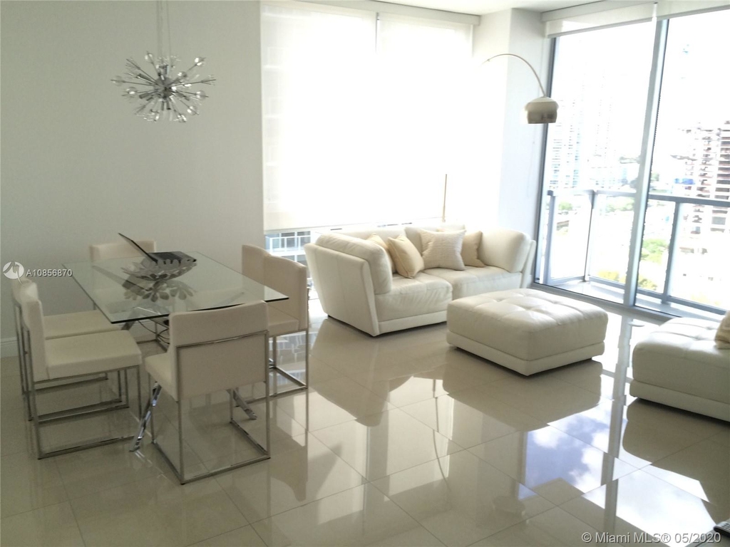 1060 Brickell Ave - Photo 3