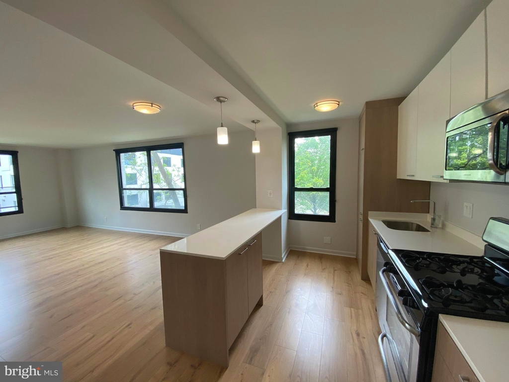 251 W Dekalb Pike - Photo 6