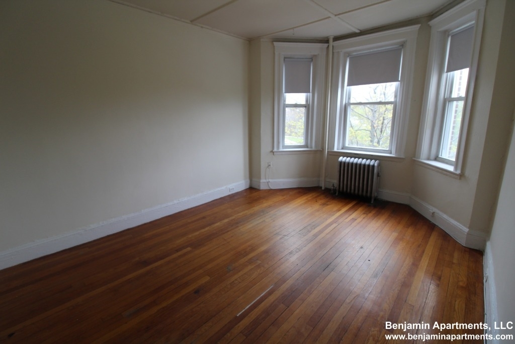 1175 Boylston Street - Photo 2