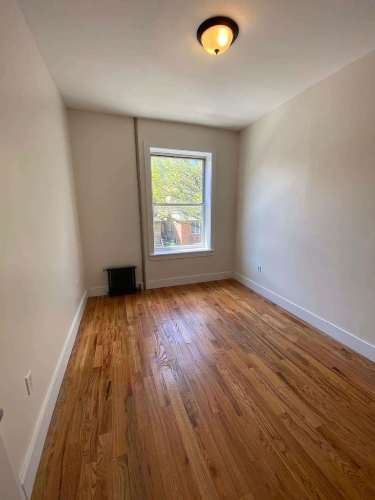 1275 east 5th street  - Photo 1