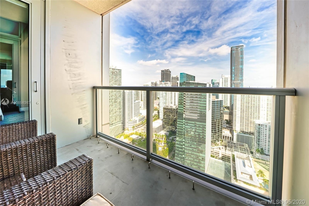 1425 Brickell Ave - Photo 19