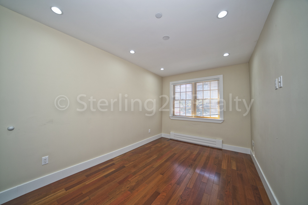 21-8 Steinway Street - Photo 10
