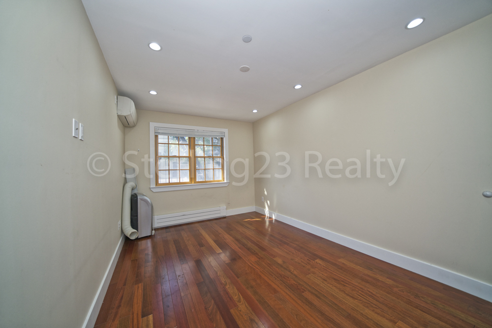 21-8 Steinway Street - Photo 8