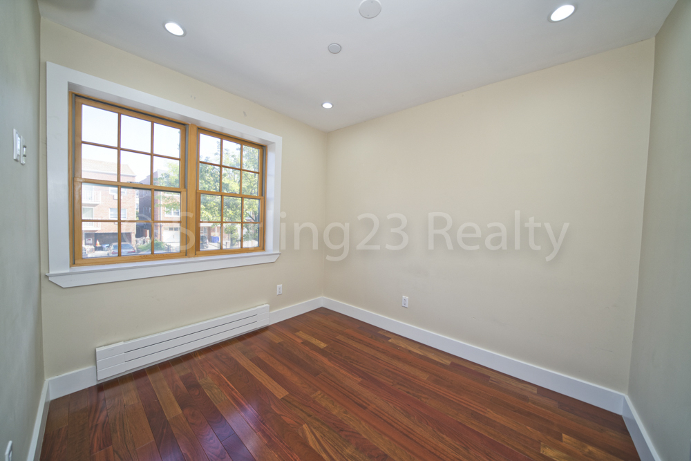21-8 Steinway Street - Photo 13