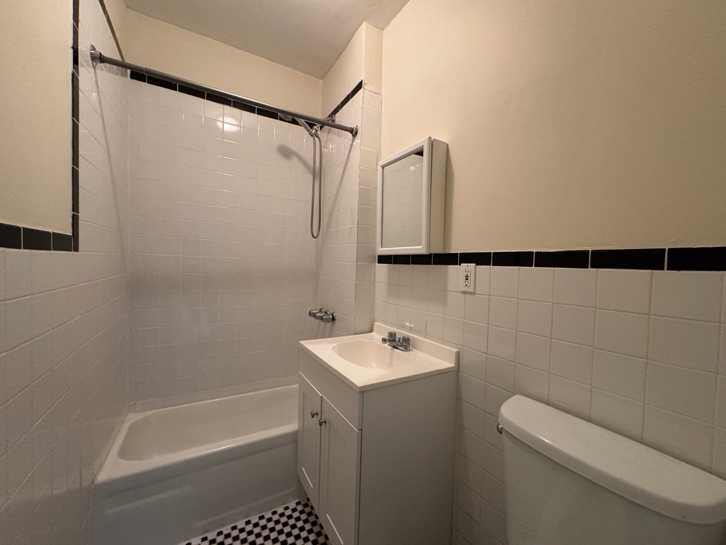 65 Wyckoff Avenue - Photo 3