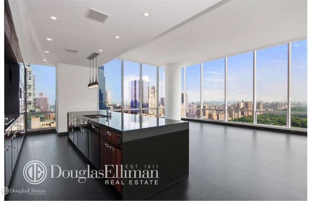 157 West 57th St - Photo 0