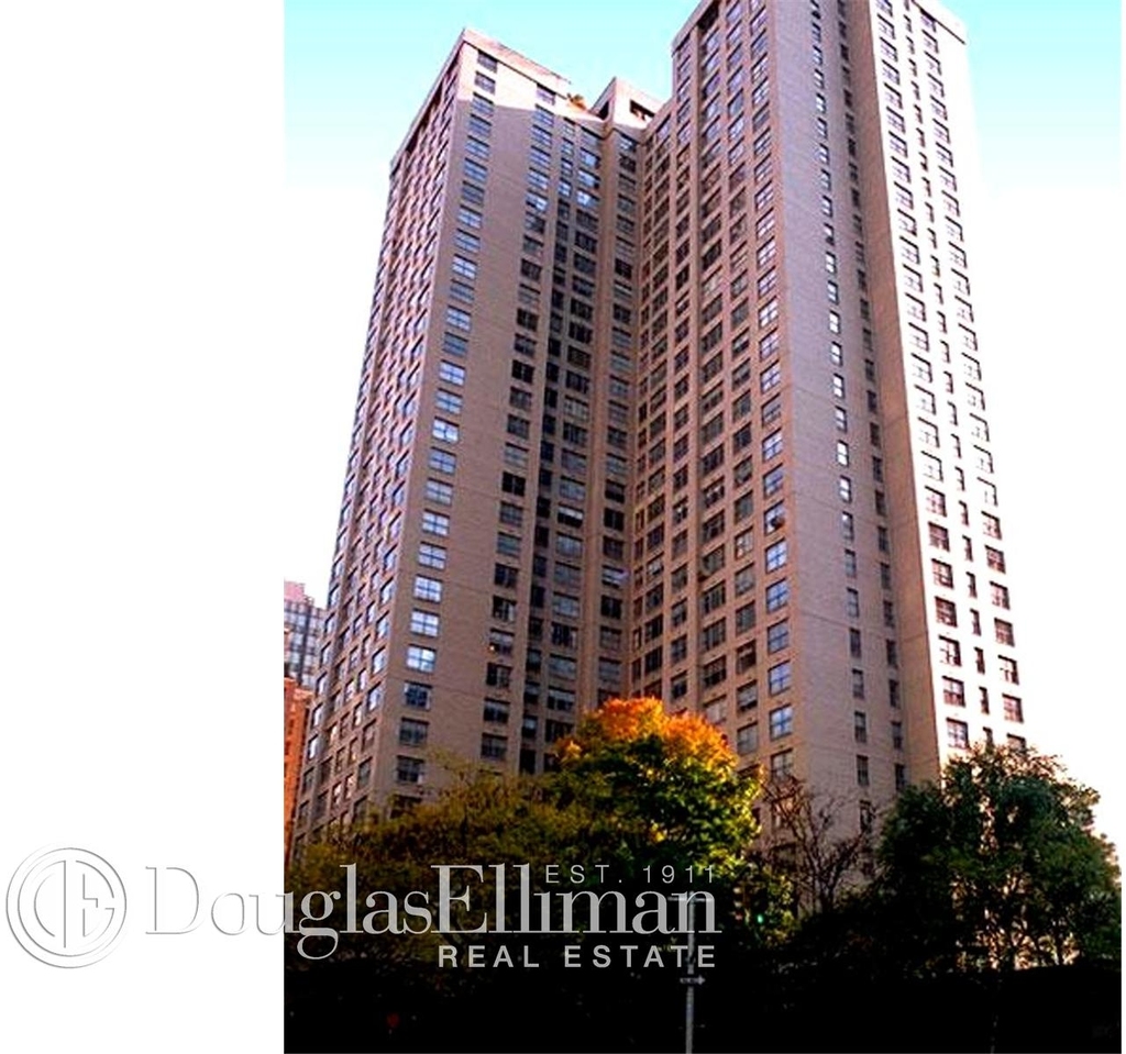 300 East 56th St - Photo 2