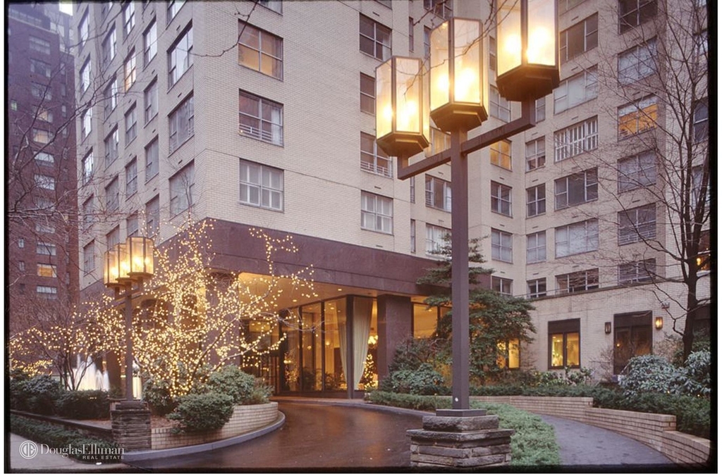 300 East 56th St - Photo 3