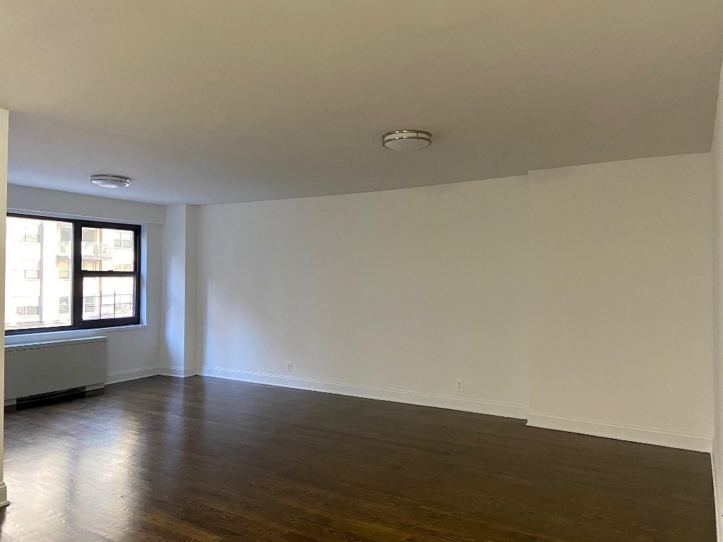 Sutton Place 1st Ave  at E56th St 3 Bedroom Flex Unit No Fee - Photo 4