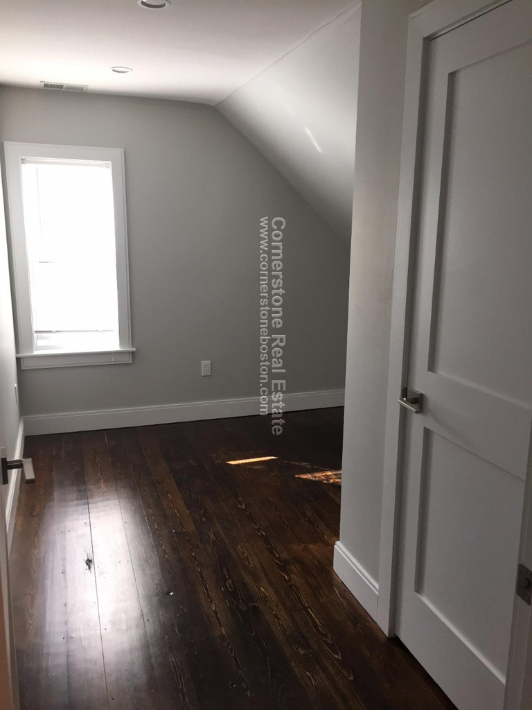 19 Dorset St. - Photo 5