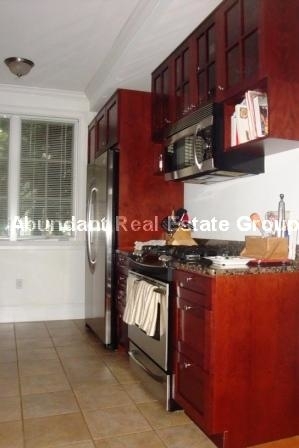 165 Beacon St. - Photo 4