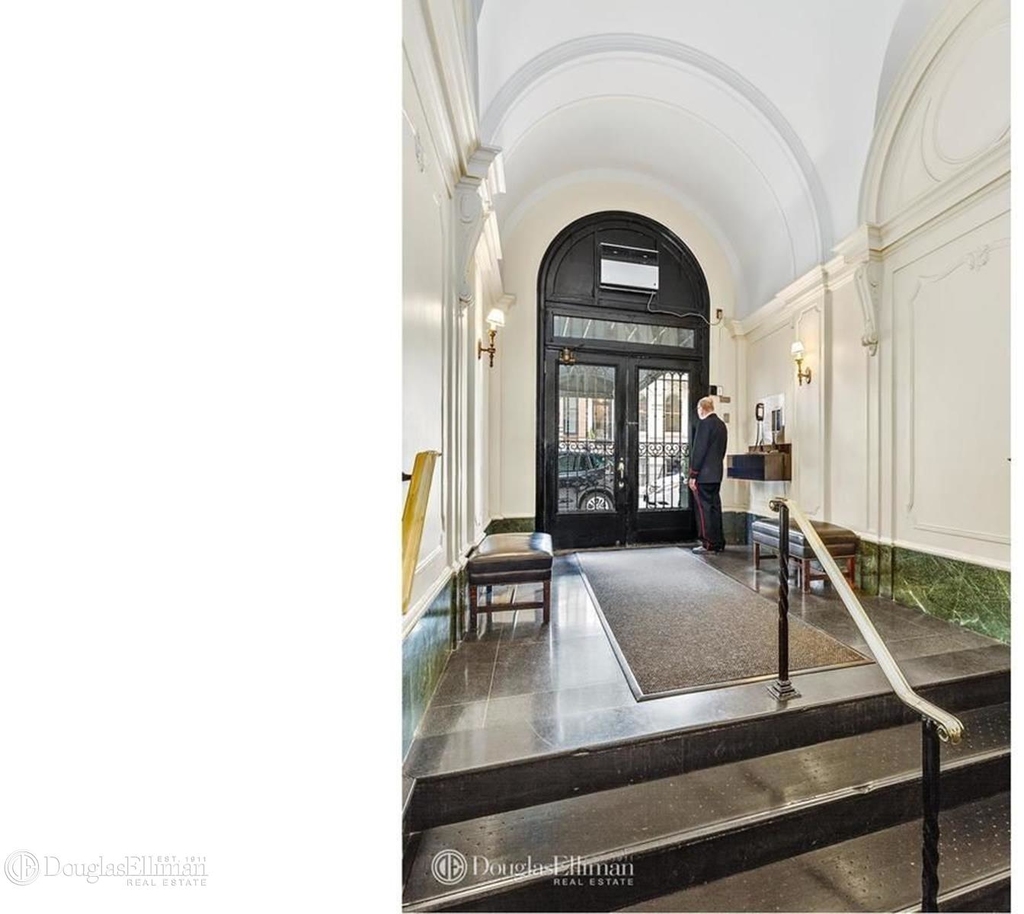 47 East 64th St - Photo 4