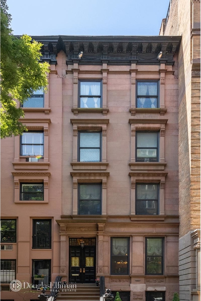 144 West 82nd St - Photo 10