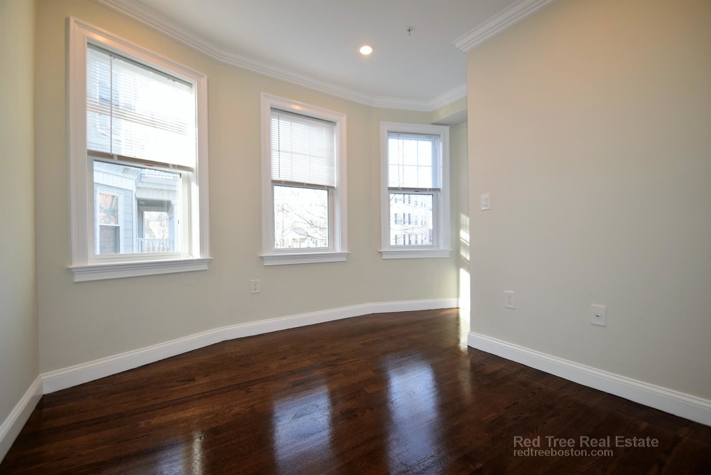 490 Washington St. - Photo 5