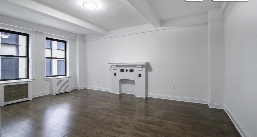 139 West 55th Street - Photo 0