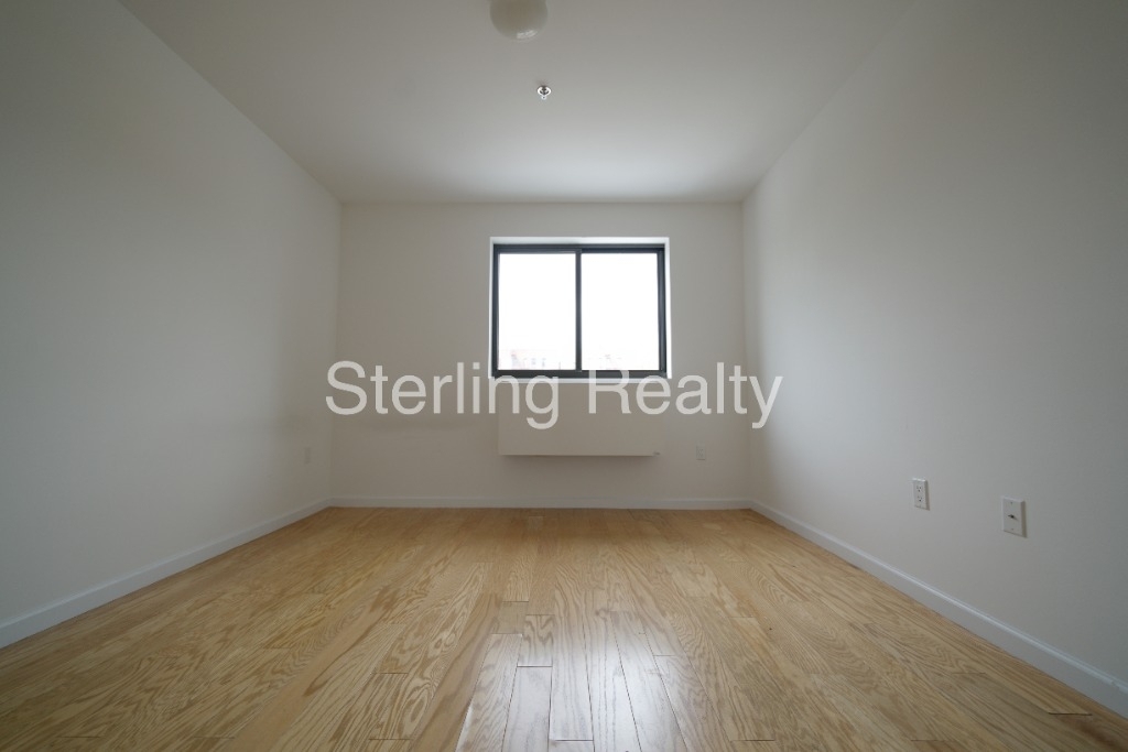 31-72 31st Street - Photo 7