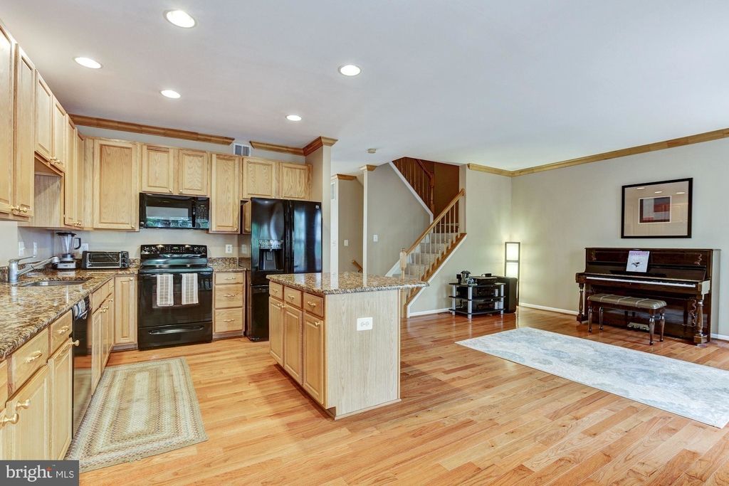 6590 Hickman Terrace - Photo 10