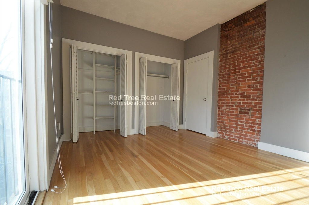 256 Hampshire St. - Photo 8