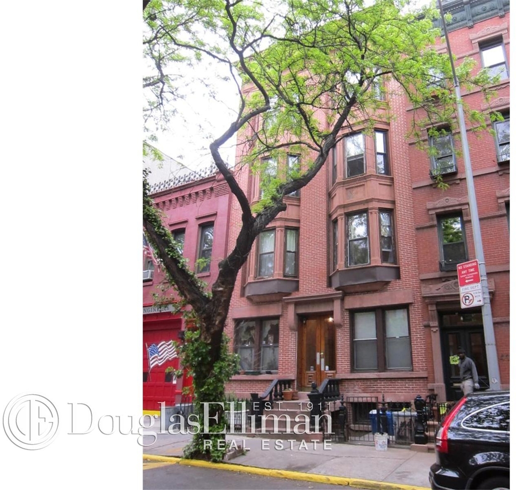 411 State St - Photo 6