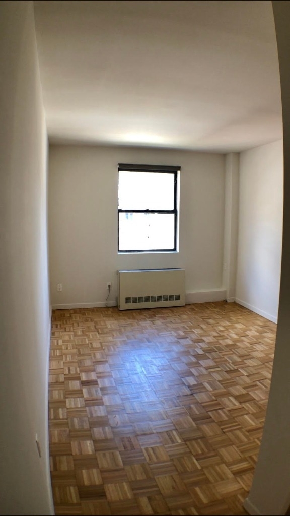 228 East 85th Street - Photo 4