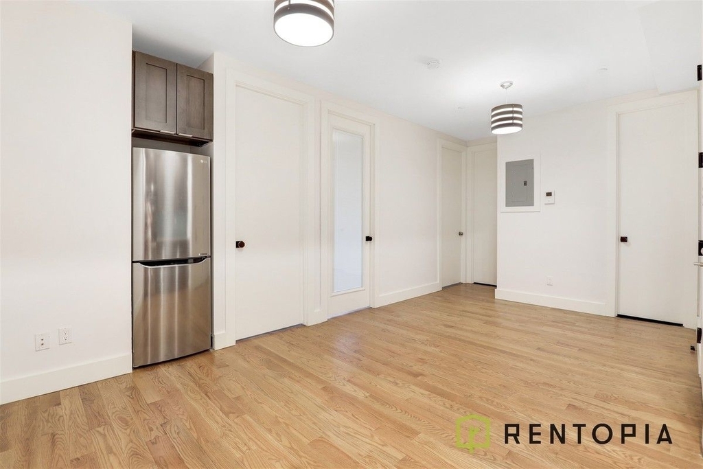 868 Lafayette Avenue - Photo 1