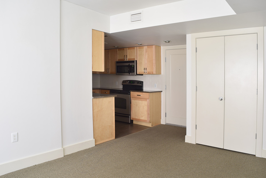 350 E Armour Boulevard - Photo 163