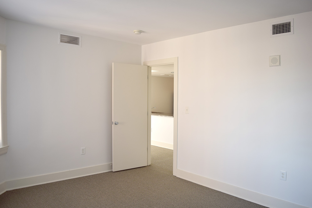 350 E Armour Boulevard - Photo 100