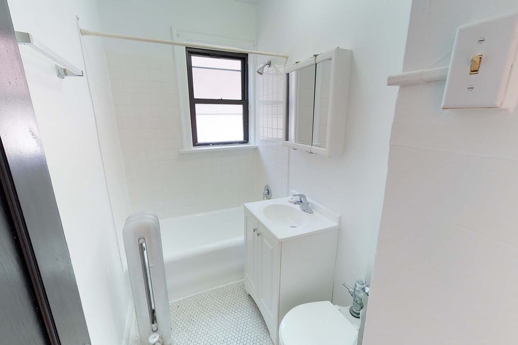 1440-1450 East 52nd Street - Photo 6