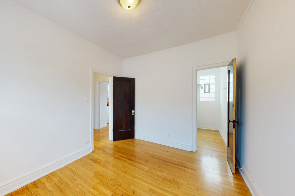 5415 S Woodlawn Ave. - Photo 47