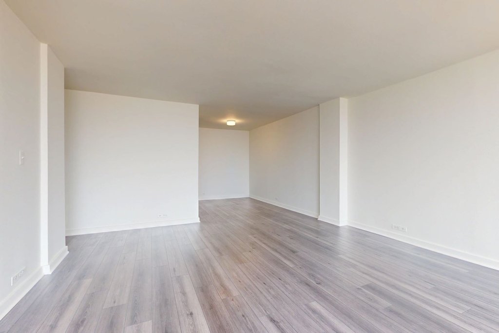 5035 S East End Ave - Photo 736