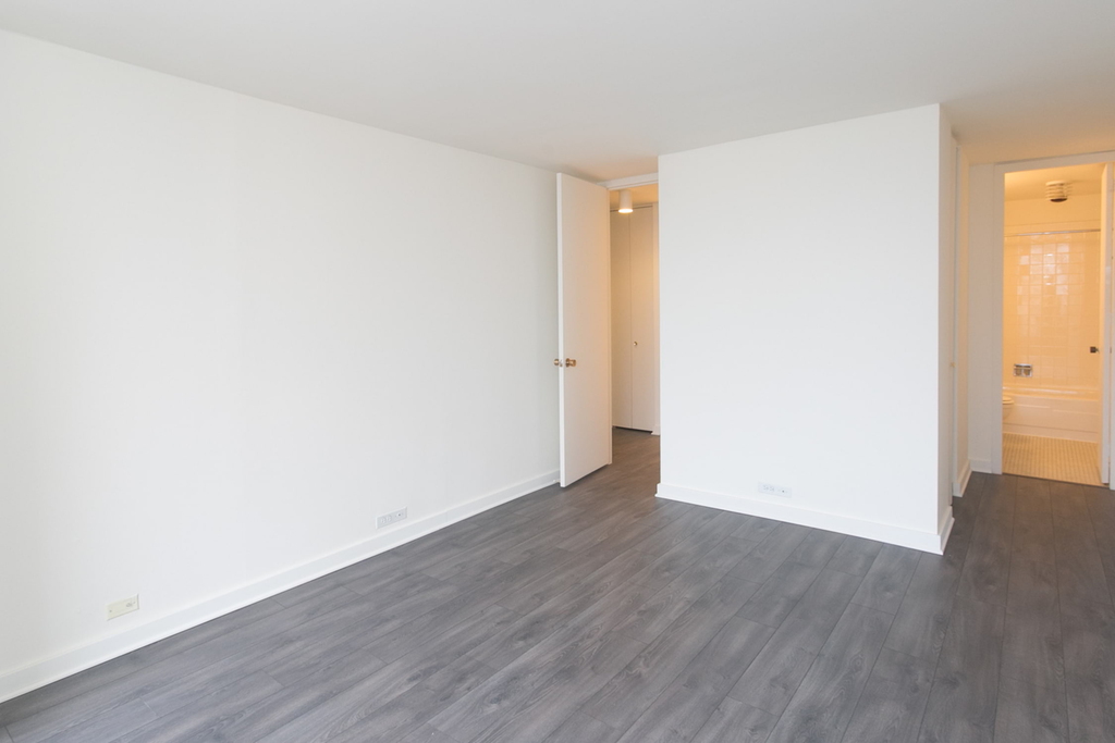 5035 S East End Ave - Photo 530