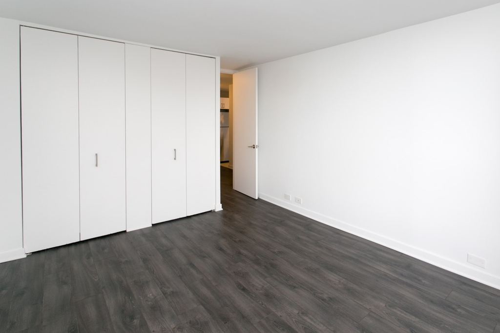 5035 S East End Ave - Photo 724