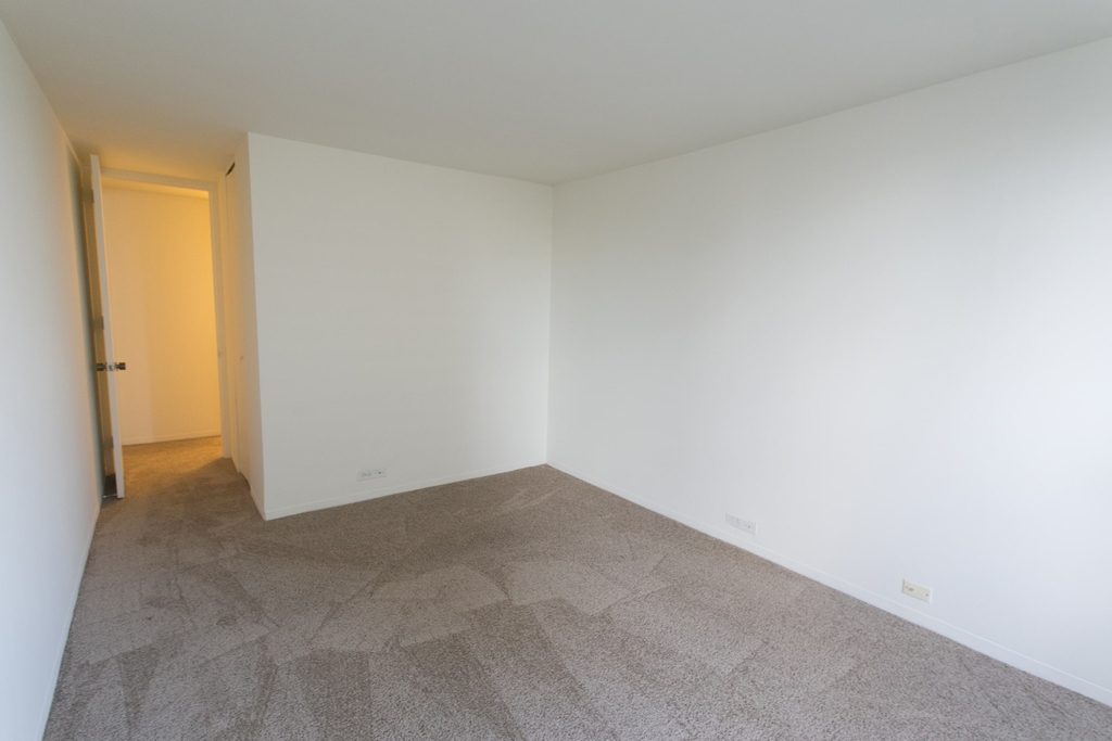 5035 S East End Ave - Photo 387