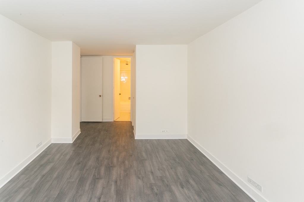 5035 S East End Ave - Photo 1168