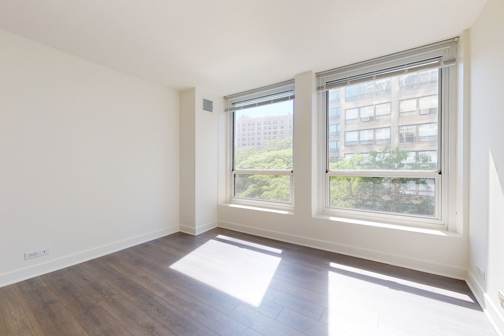 5035 S East End Ave - Photo 167