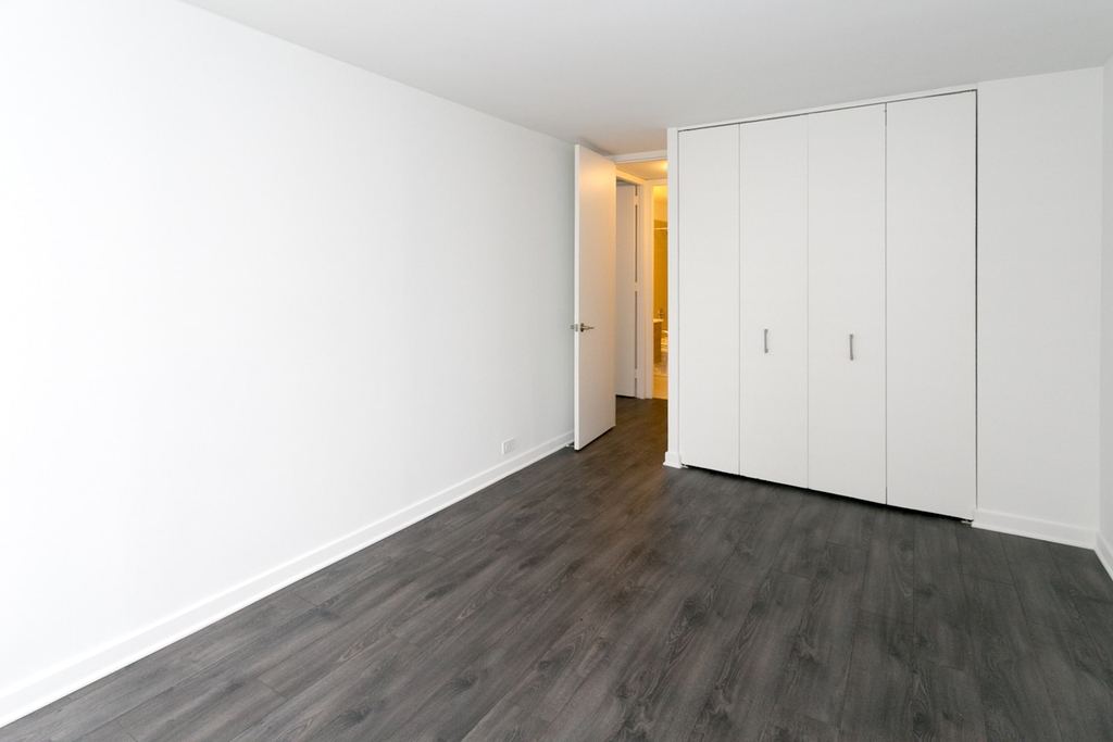5035 S East End Ave - Photo 1012