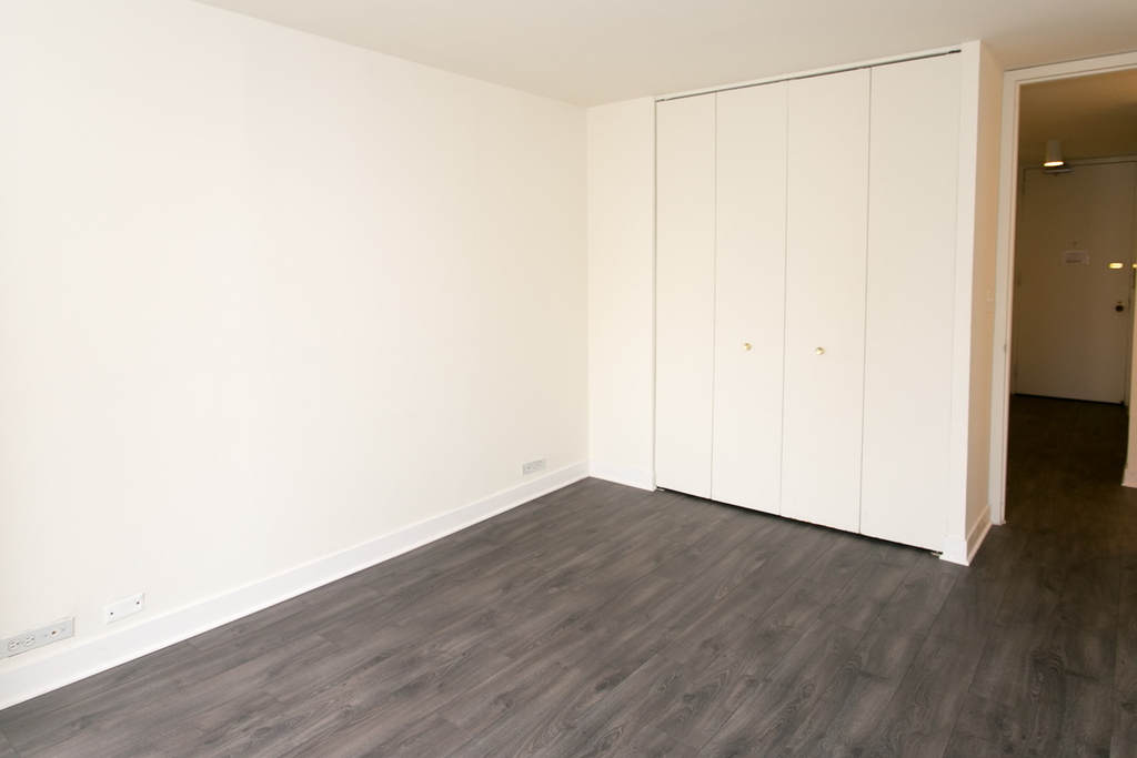 5035 S East End Ave - Photo 995