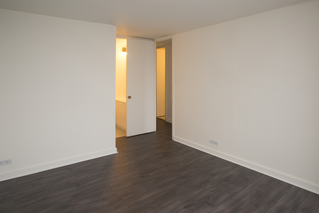 5035 S East End Ave - Photo 1032