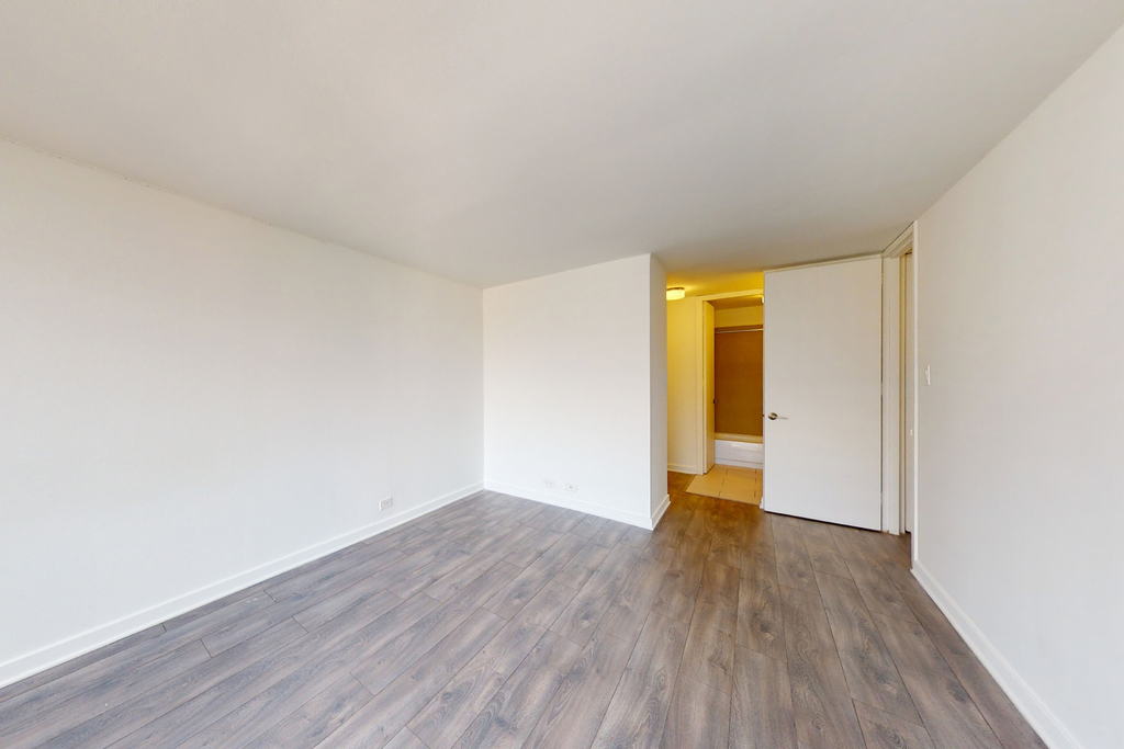 5035 S East End Ave - Photo 1098