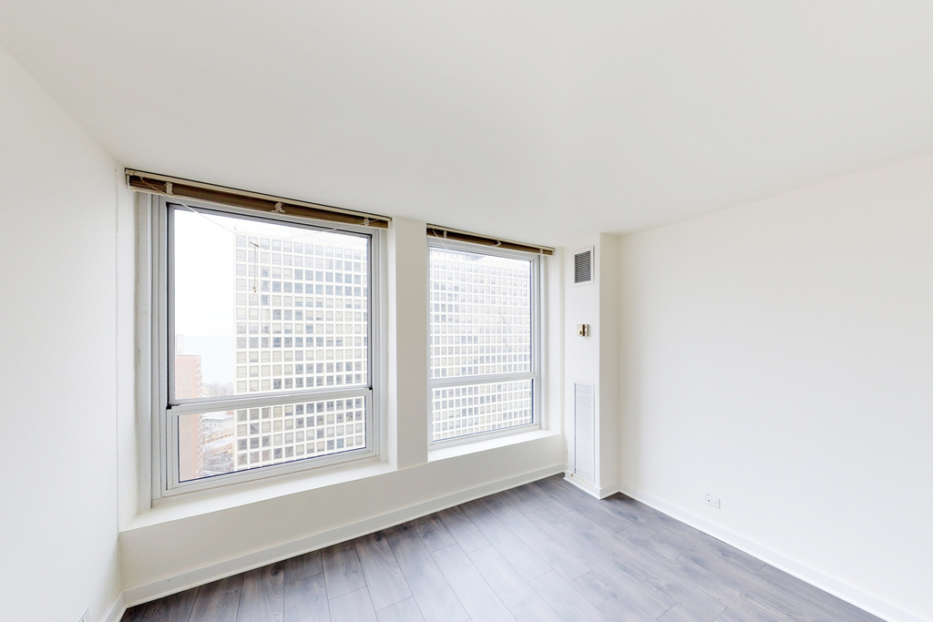 5035 S East End Ave - Photo 319