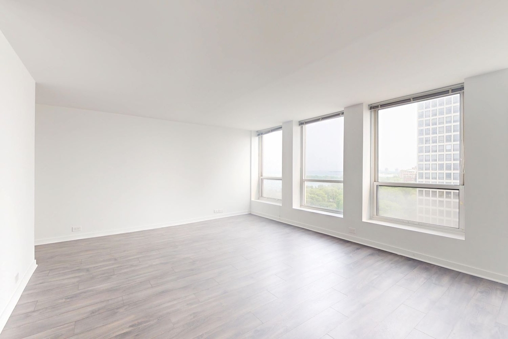 5035 S East End Ave - Photo 297
