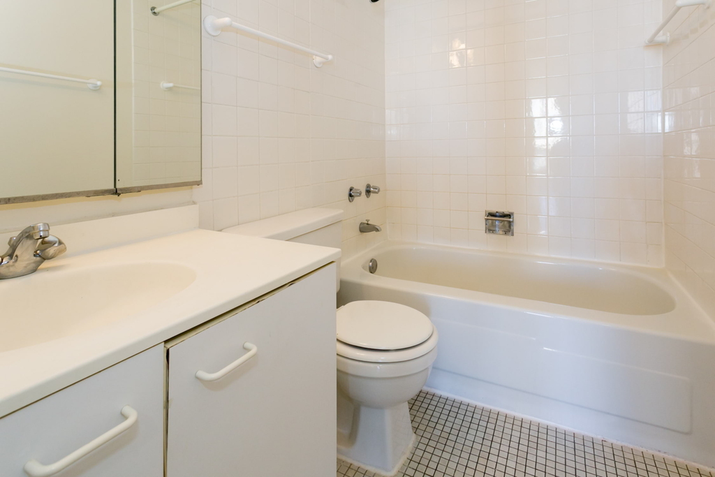 5035 S East End Ave - Photo 806