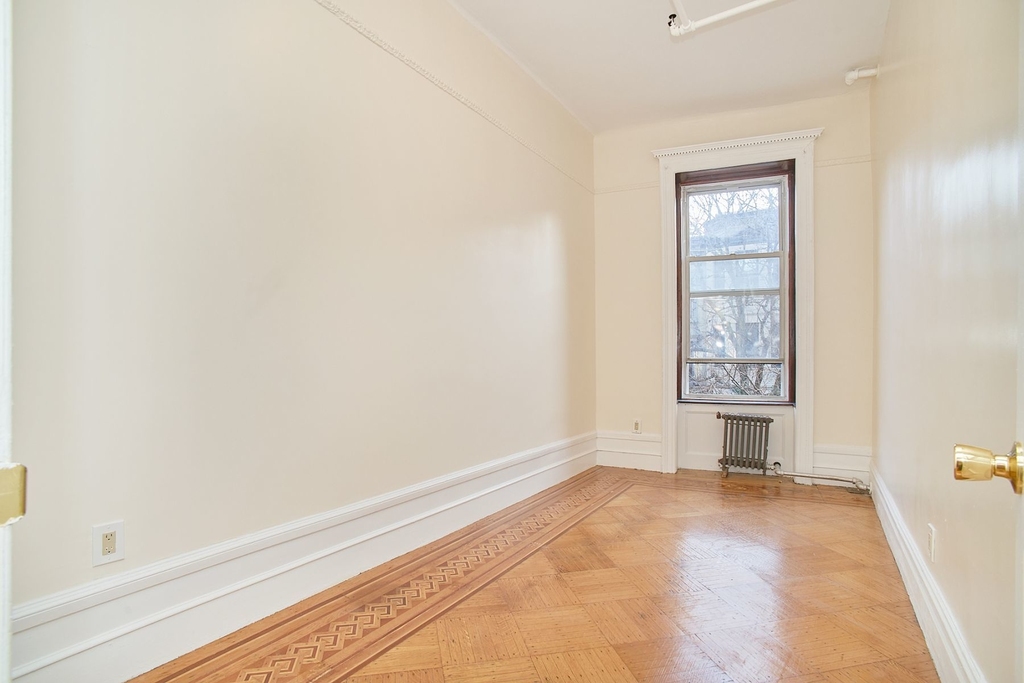 111 West 118th Street - Photo 7