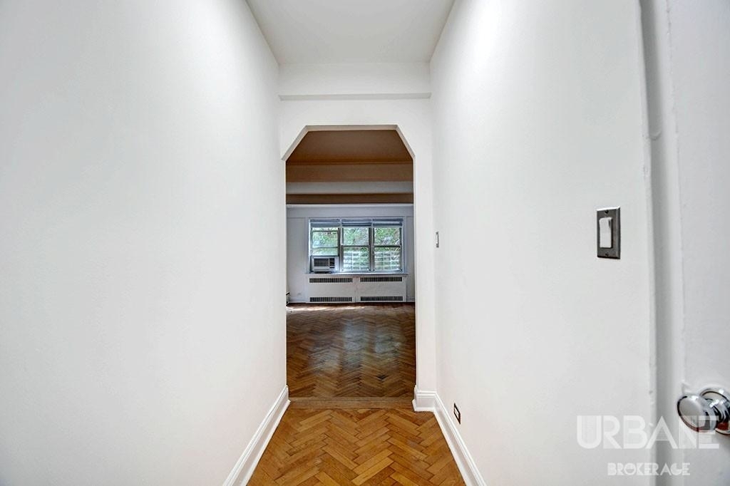 10 West 74th Street - Photo 1